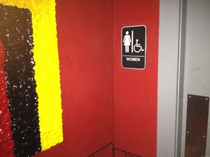 Z'Tejas Bathroom Restroom